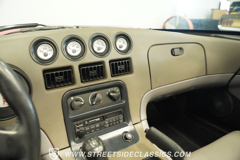 Dodge-Viper-1993-Viper-Red-Gray-48