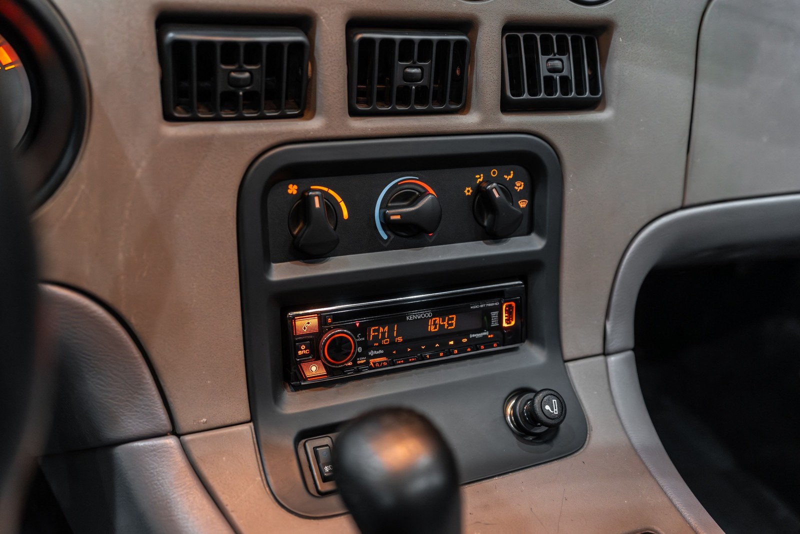 Dodge-Viper-1995-Convertible-13