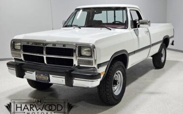 Dodge-W-Series-1992-Standard-Cab-Pickup-1