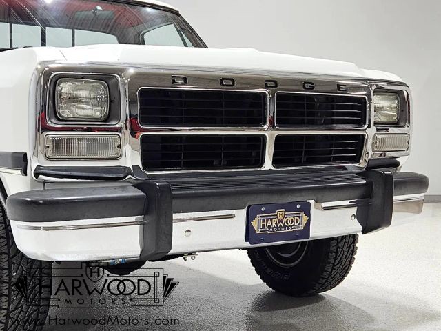 Dodge-W-Series-1992-Standard-Cab-Pickup-14