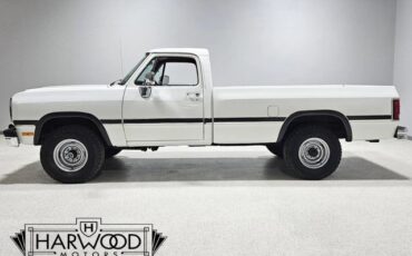 Dodge-W-Series-1992-Standard-Cab-Pickup-2