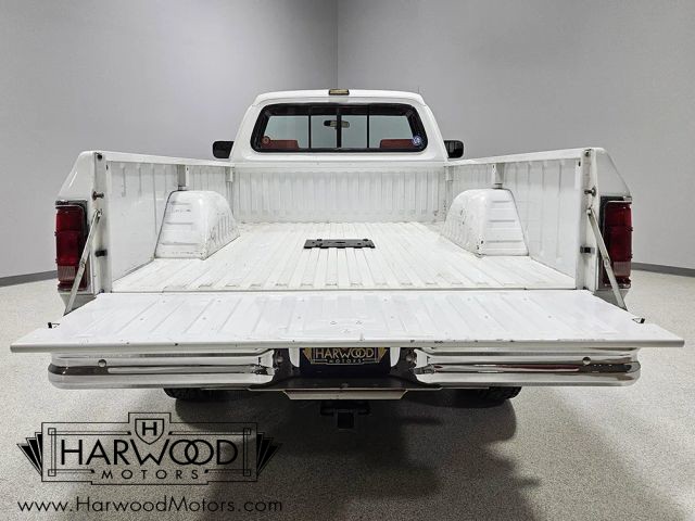 Dodge-W-Series-1992-Standard-Cab-Pickup-24