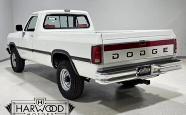 Dodge-W-Series-1992-Standard-Cab-Pickup-3