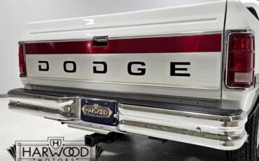 Dodge-W-Series-1992-Standard-Cab-Pickup-32