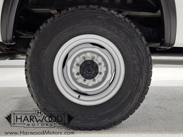 Dodge-W-Series-1992-Standard-Cab-Pickup-38