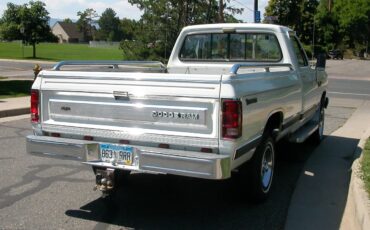 Dodge-W-series-1985-White-Red-1