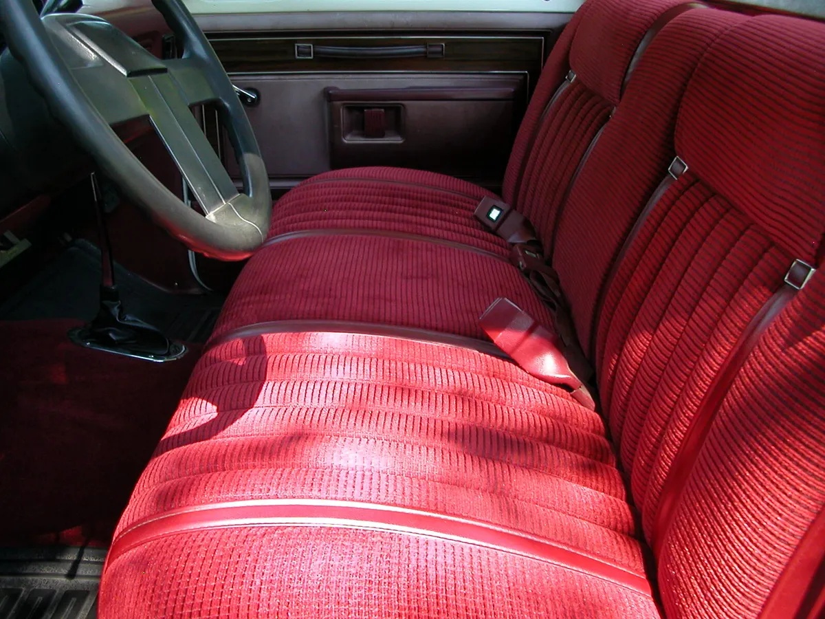 Dodge-W-series-1985-White-Red-10