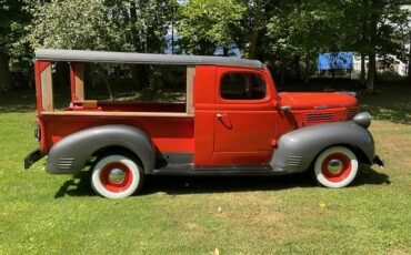 Dodge-Wc-1941-Red-And-Gray-Black-2