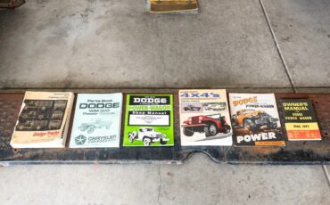 Dodge-Wm300-1964-Bell-Green-Bell-Green-amp-Brown-2