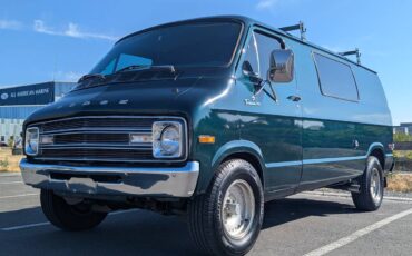 Dodge-b200-1977-green-1