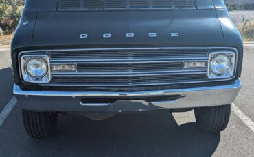 Dodge-b200-1977-green-4