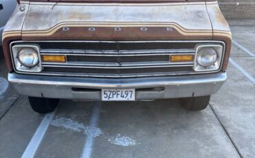 Dodge-b200-van-1978-2