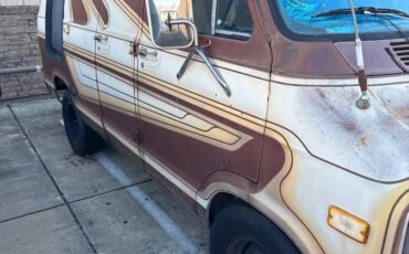 Dodge-b200-van-1978