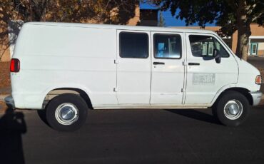 Dodge-b2500-1996-white-1