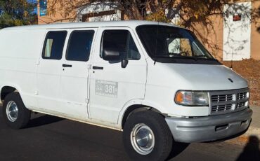 Dodge-b2500-1996-white-2