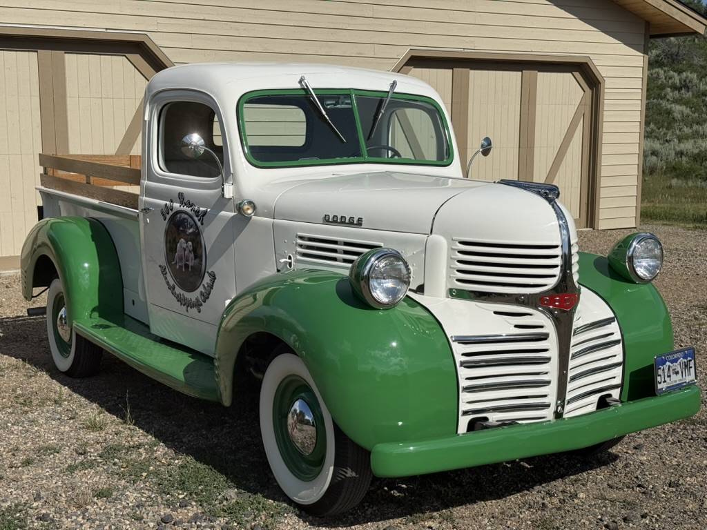 Dodge-brothers-12-ton-1942-green