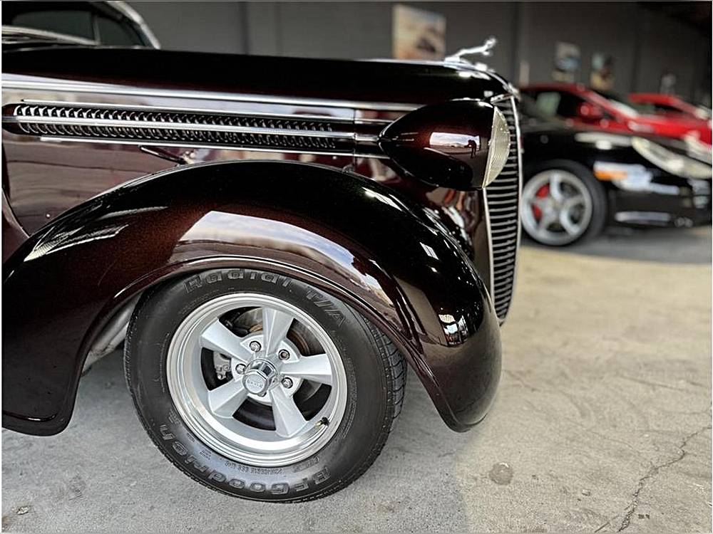 Dodge-brothers-1937-brown-11