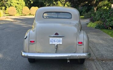 Dodge-business-coupe-1946-10