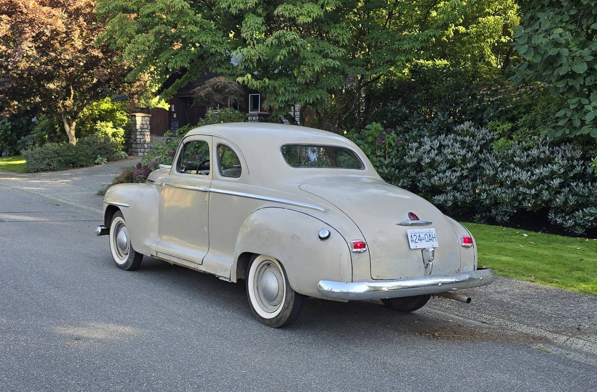 Dodge-business-coupe-1946-4