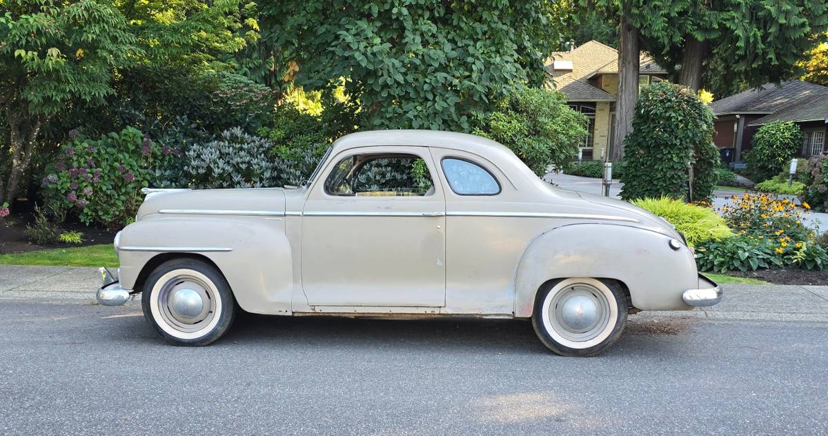 Dodge-business-coupe-1946-5