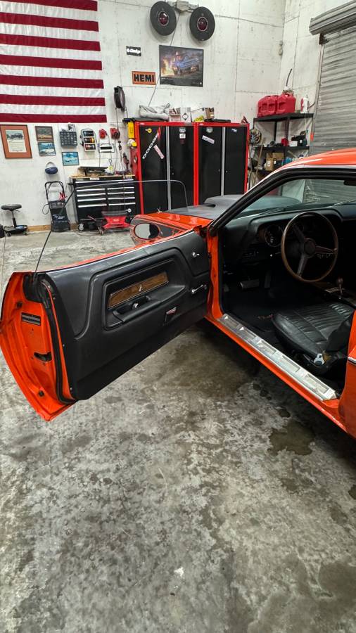 Dodge-challenger-1970-14