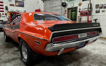 Dodge-challenger-1970-2