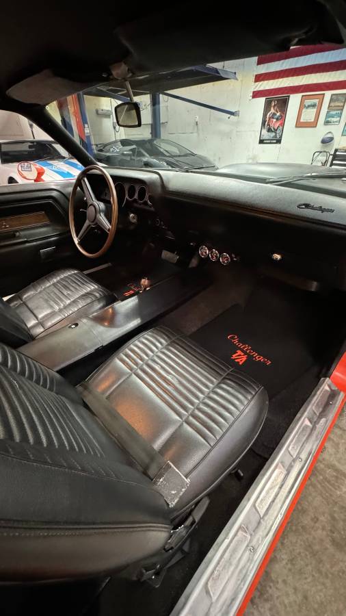 Dodge-challenger-1970-9