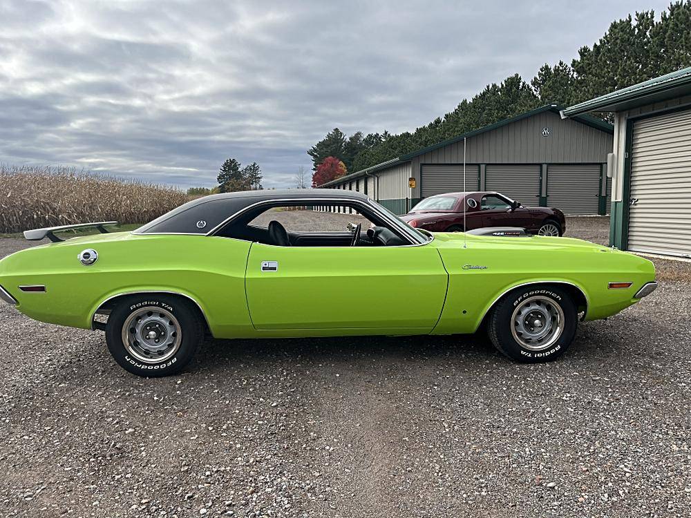 Dodge-challenger-1970-green-28