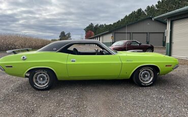 Dodge-challenger-1970-green-3
