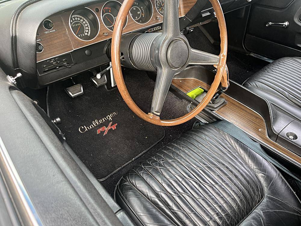 Dodge-challenger-1970-green-43