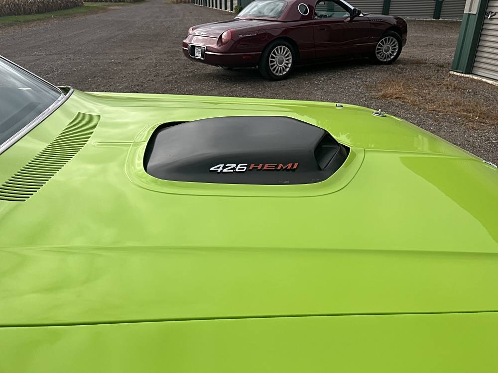 Dodge-challenger-1970-green-5