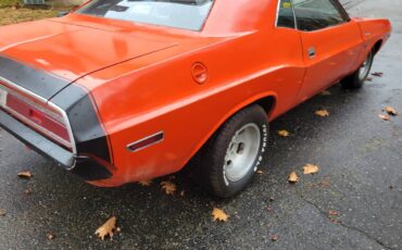 Dodge-challenger-1970-orange-14