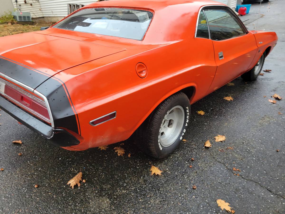 Dodge-challenger-1970-orange-14