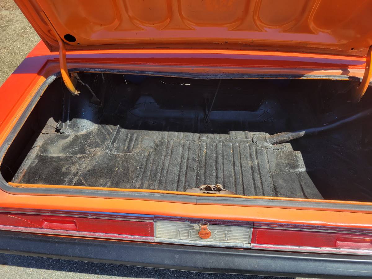 Dodge-challenger-1970-orange-19
