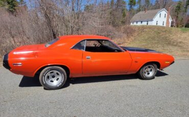 Dodge-challenger-1970-orange-21