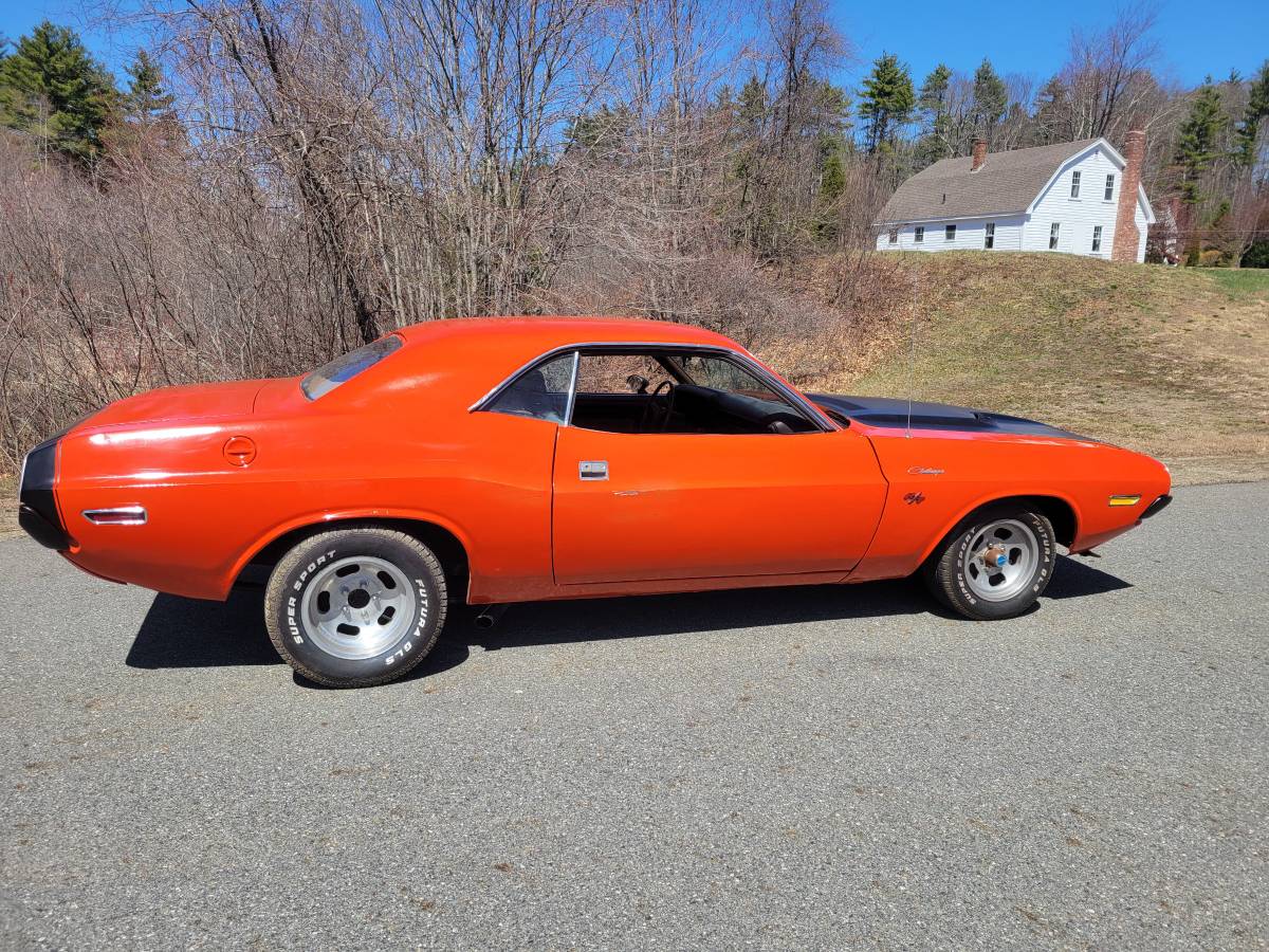 Dodge-challenger-1970-orange-21