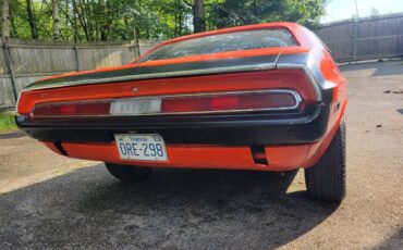 Dodge-challenger-1970-orange-21