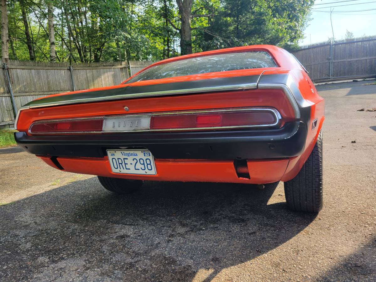 Dodge-challenger-1970-orange-21
