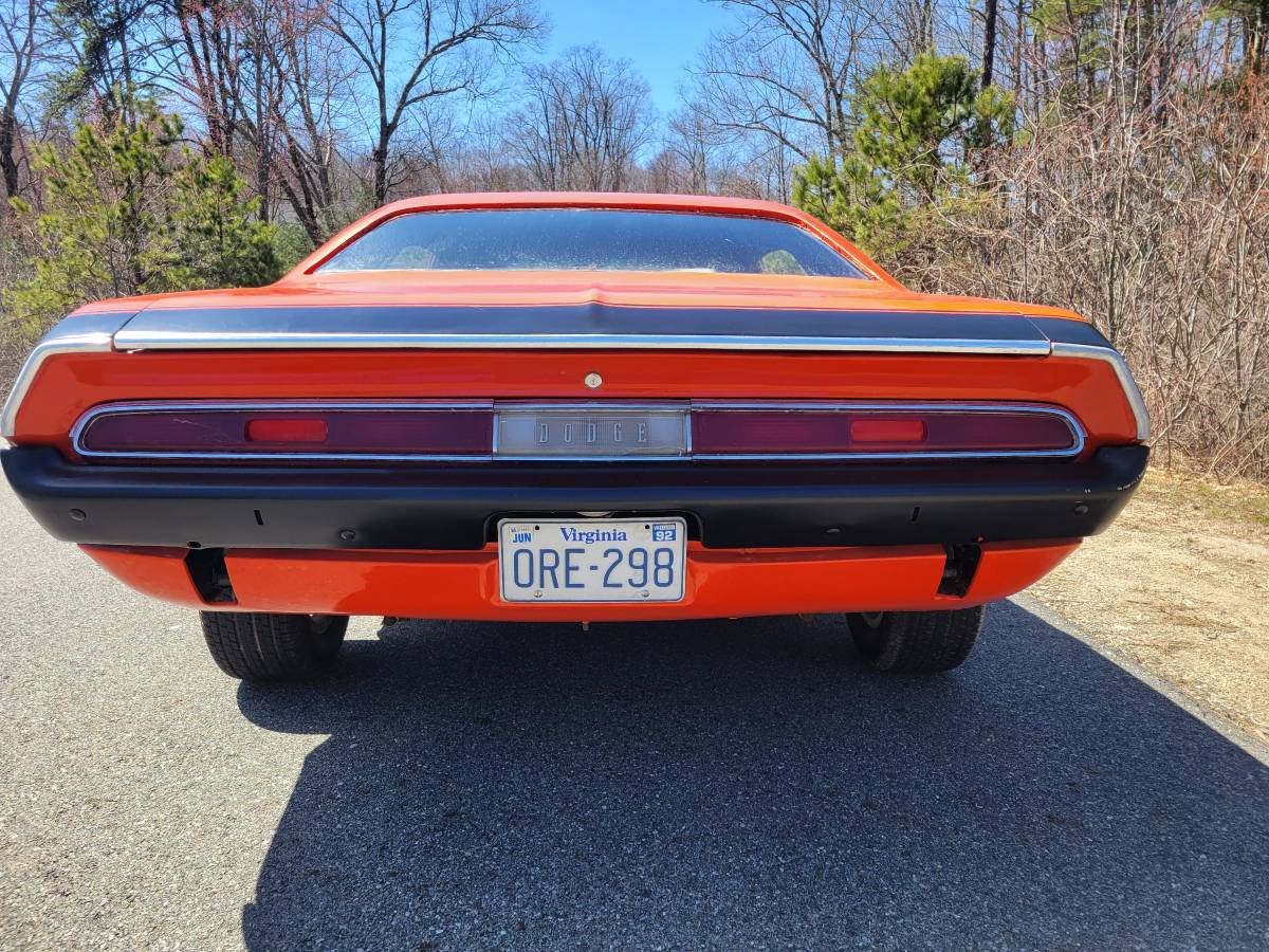 Dodge-challenger-1970-orange-22