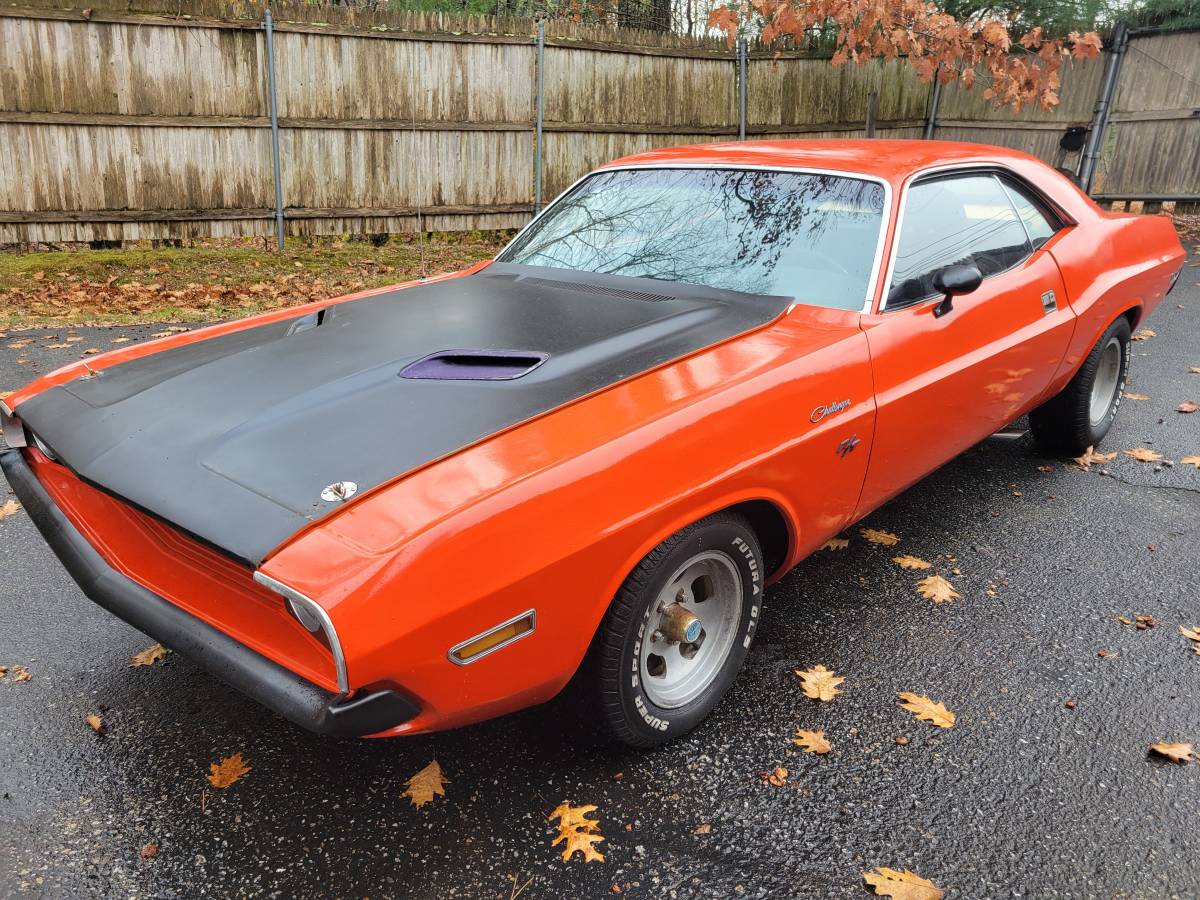 Dodge-challenger-1970-orange