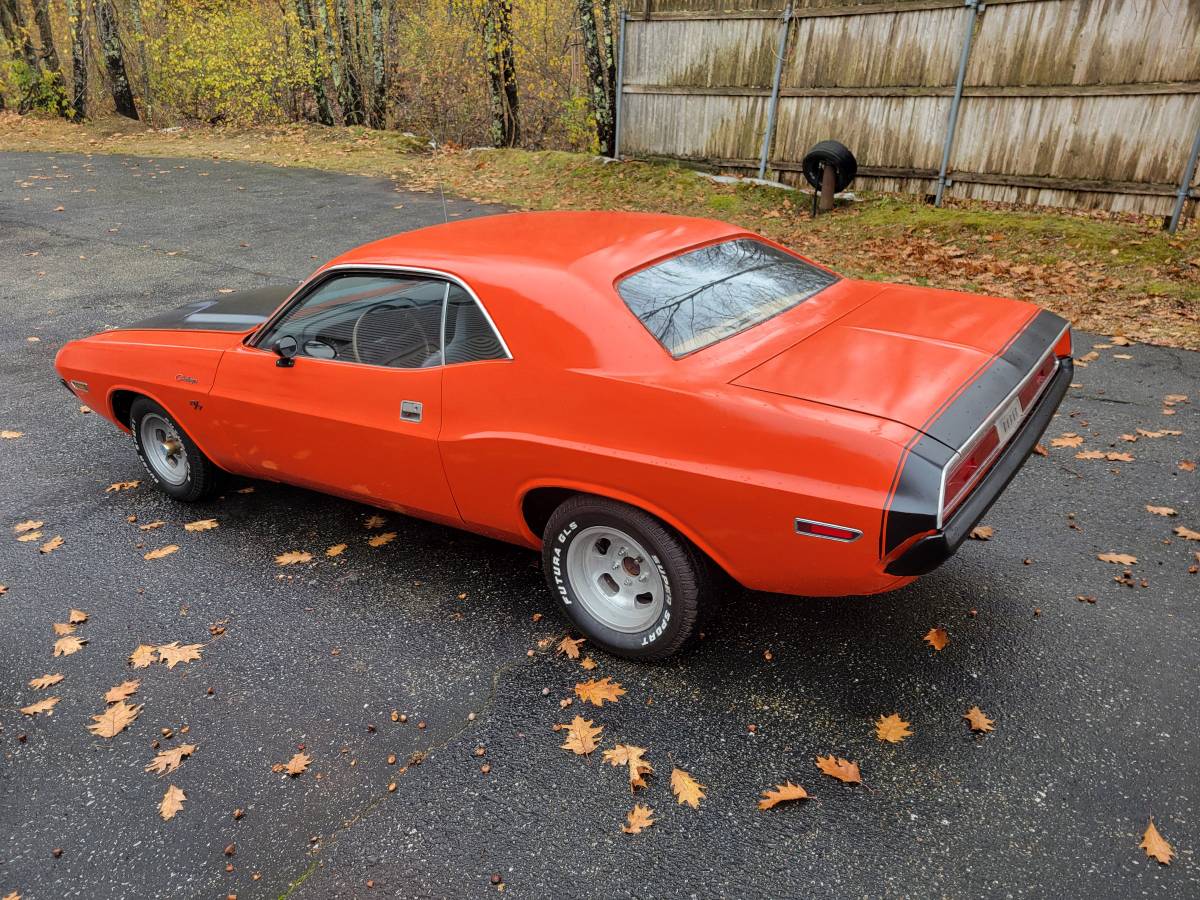 Dodge-challenger-1970-orange-9