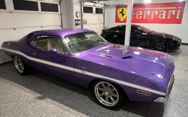 Dodge-challenger-1970-purple-23