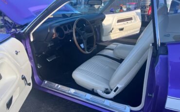 Dodge-challenger-1970-purple-24