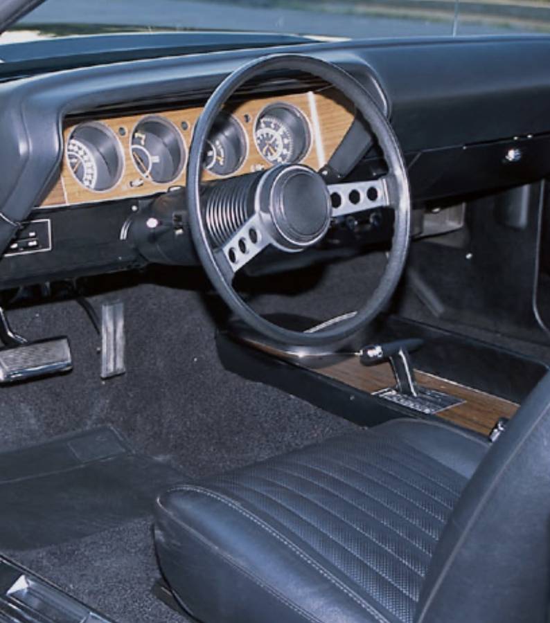 Dodge-challenger-1972-yellow-4
