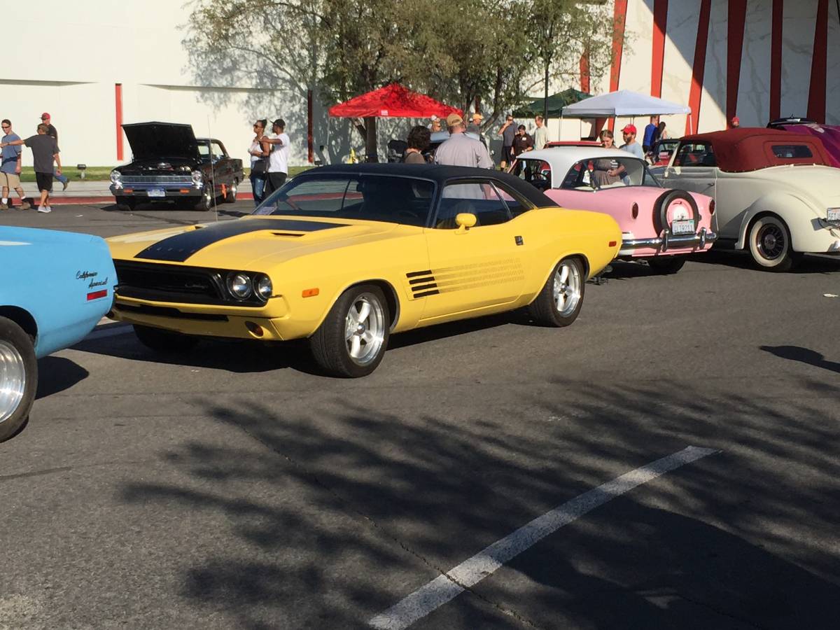 Dodge-challenger-1972-yellow-7