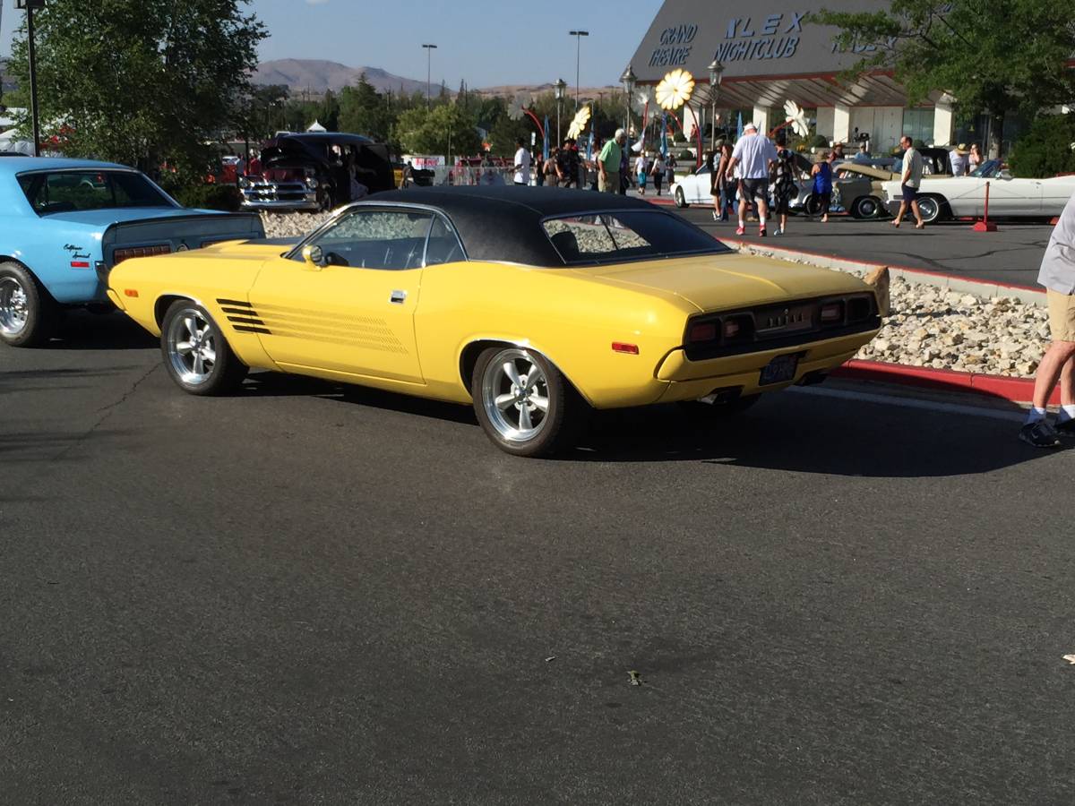 Dodge-challenger-1972-yellow-9