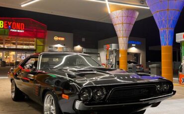 Dodge-challenger-1973-black