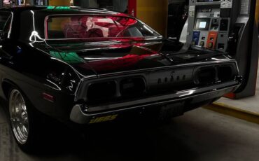 Dodge-challenger-1973-black-5