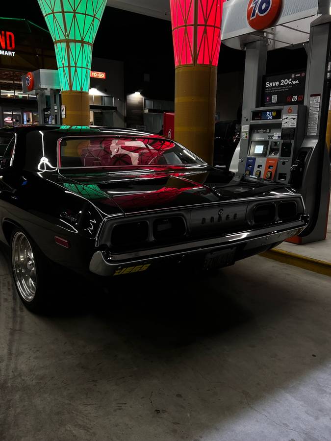 Dodge-challenger-1973-black-5