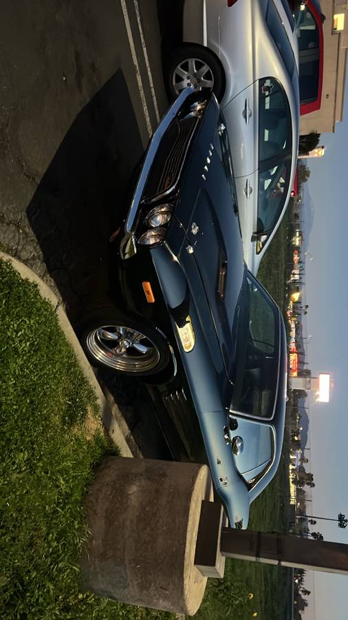 Dodge-challenger-1973-black-6